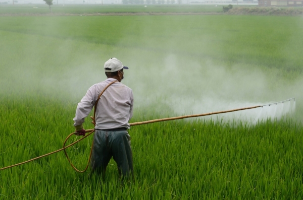 Nouveau recul sur la politique visant les pesticides